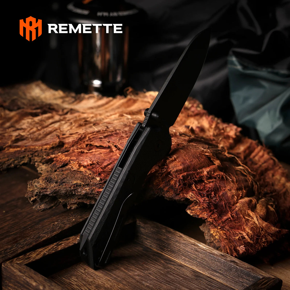 Remette RT-Cosmic: 14C28N Drop Point & Button-Liner Lock