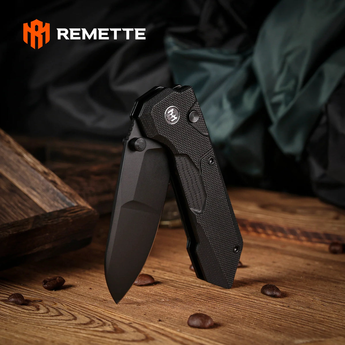 Remette RT-Cosmic: 14C28N Drop Point & Button-Liner Lock